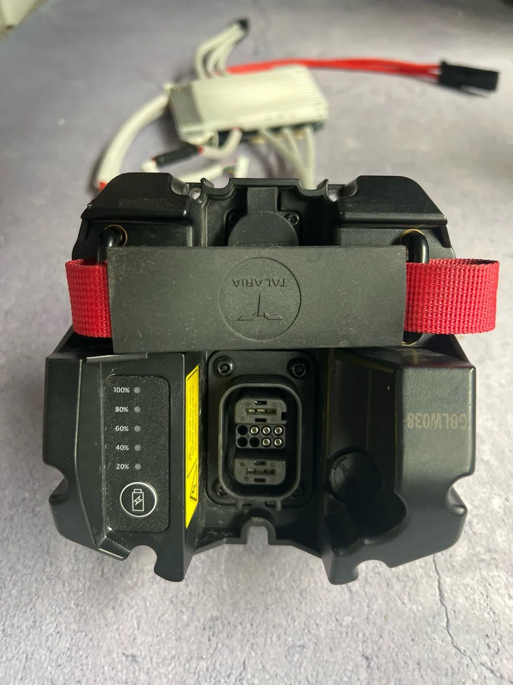 Talaria XXX TL2500 battery top cap and battery management system - Image 3